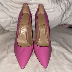 FERRAGAMO HOT PINK PUMPS